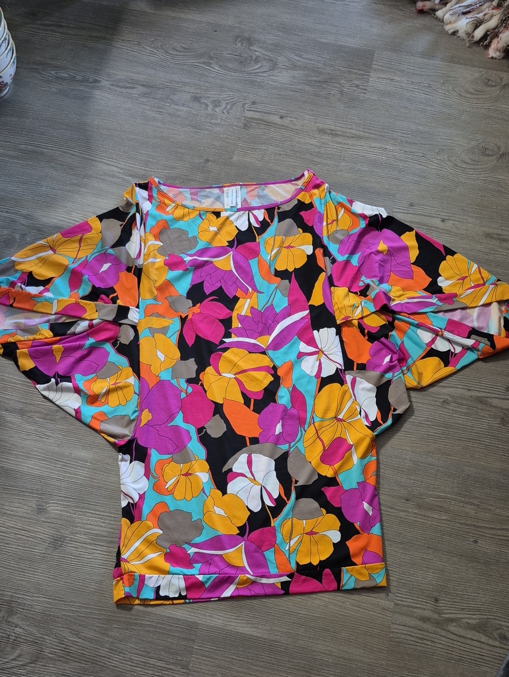 Trina Turk Gemini Bright Multi-Color Floral Women's Swim Cover Up w/Flowy Sleeve
